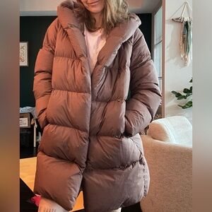 Aritzia Babaton The Duvet Puffer Mid Burgundy/Brownish XS